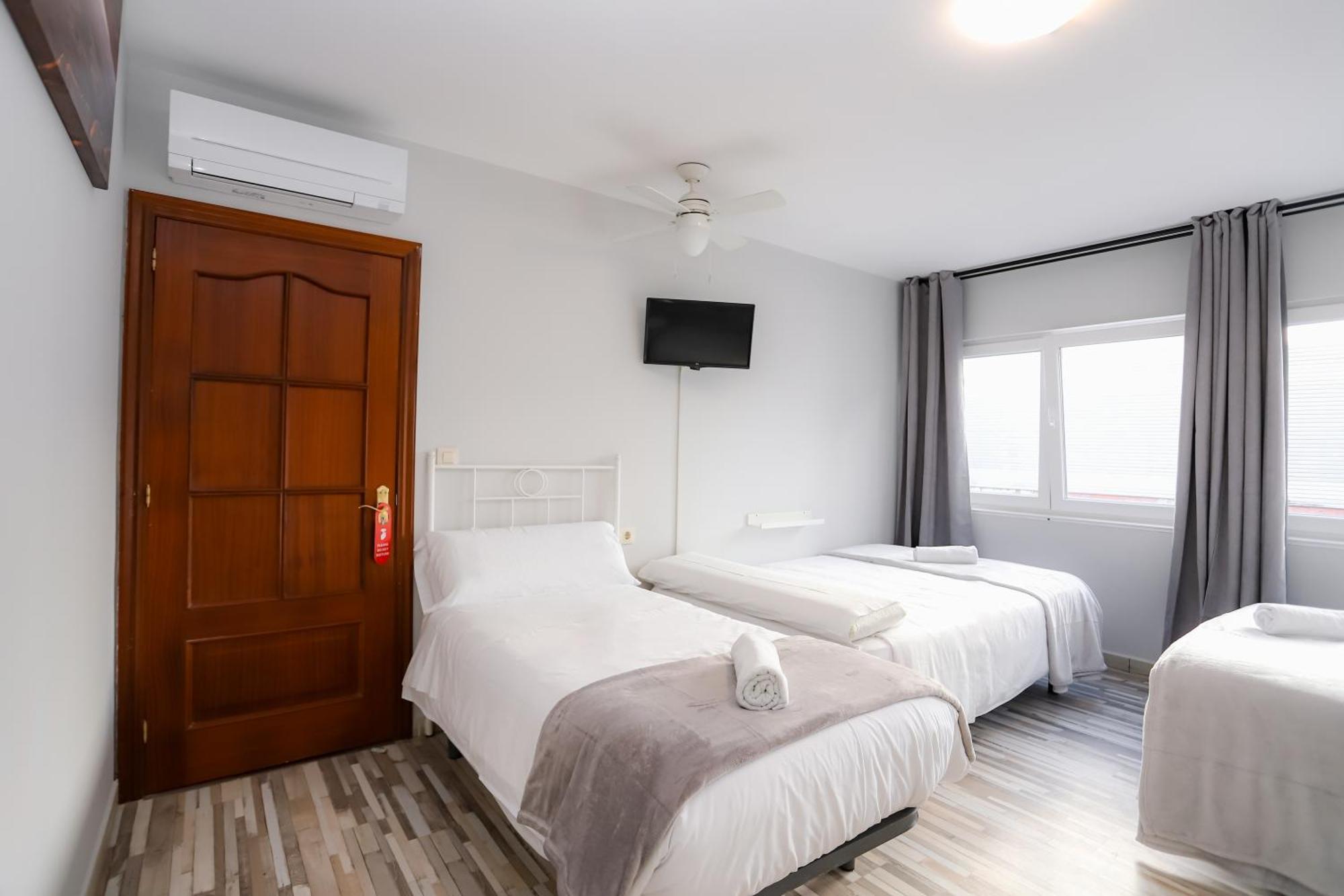 Pension Caldas Caldas De Reis Bagian luar foto